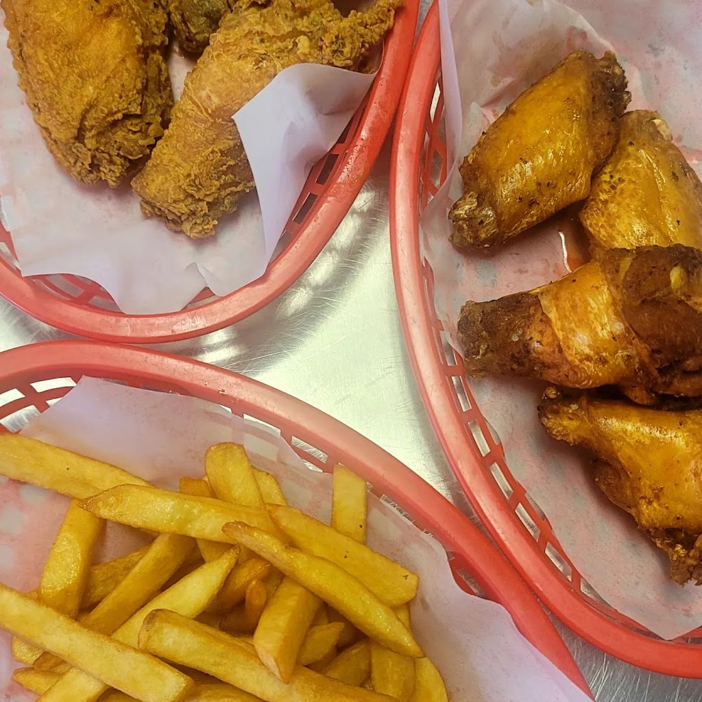 MD 305 Catfish, Wings & Daiquiris | restaurant | 4126 N Mesa St Suite F & G, El Paso, TX 79902, USA | 9152228069 OR +1 915-222-8069