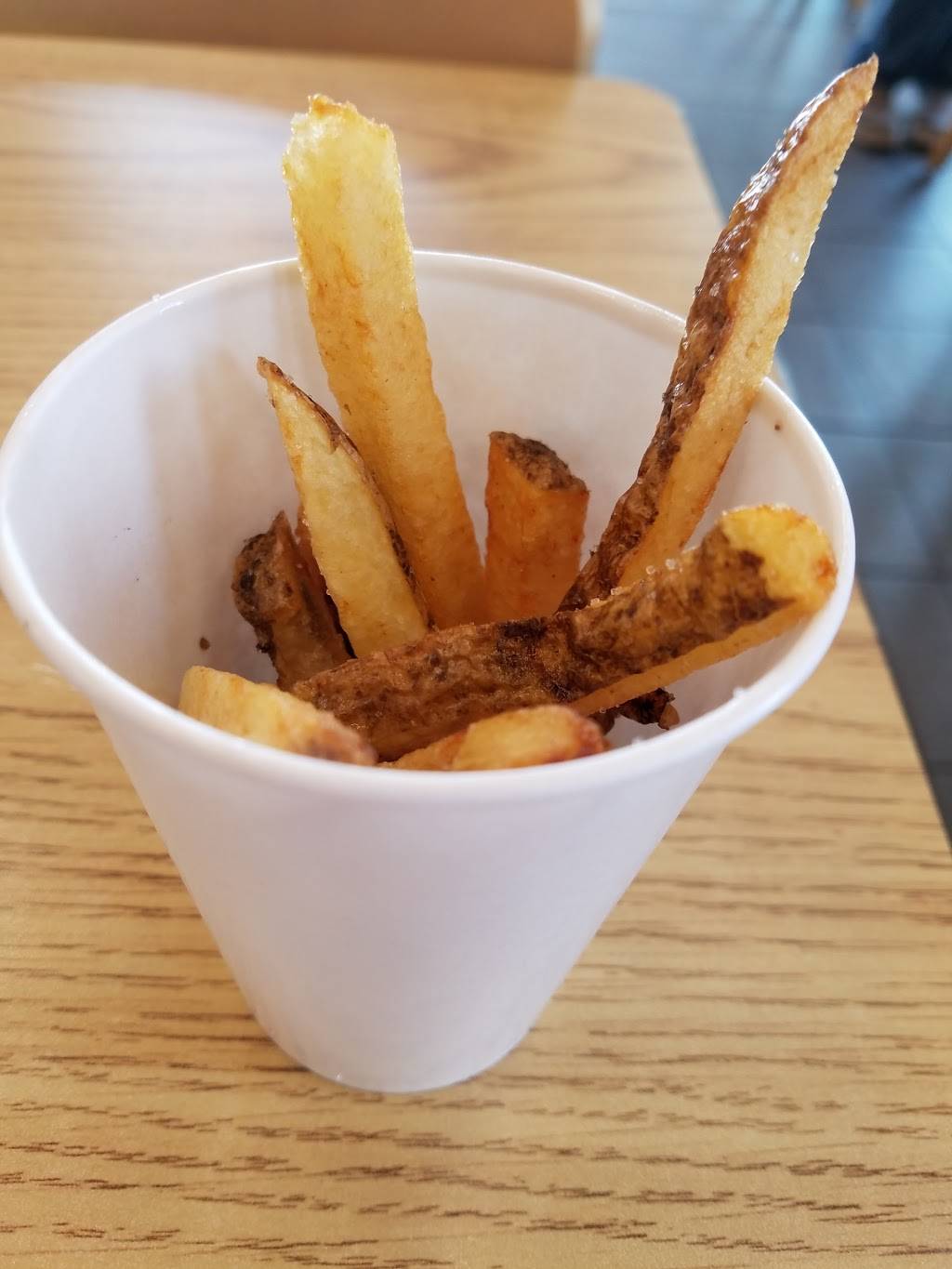 Five Guys | meal takeaway | 9484 E 22nd St #110, Tucson, AZ 85710, USA | 5207513832 OR +1 520-751-3832