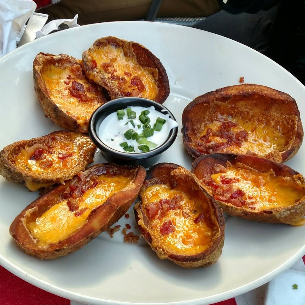 TGI Fridays | restaurant | 5919 Canoga Ave, Woodland Hills, CA 91367, USA | 8188882617 OR +1 818-888-2617