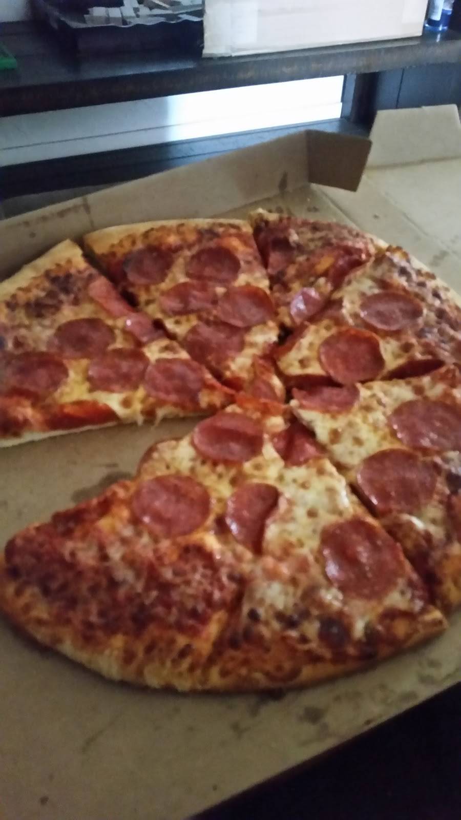 Little Caesars Pizza | meal takeaway | 200 N Madera Ave, Kerman, CA 93630, USA | 5598422600 OR +1 559-842-2600