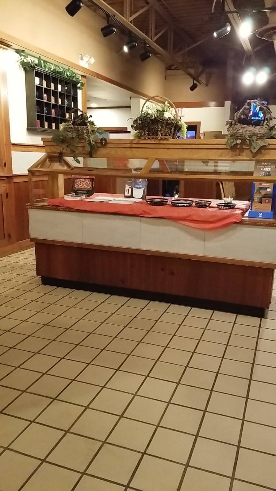 Pizza Hut | restaurant | 4257 Kalamazoo Ave SE, Grand Rapids, MI 49508, USA | 6164555445 OR +1 616-455-5445