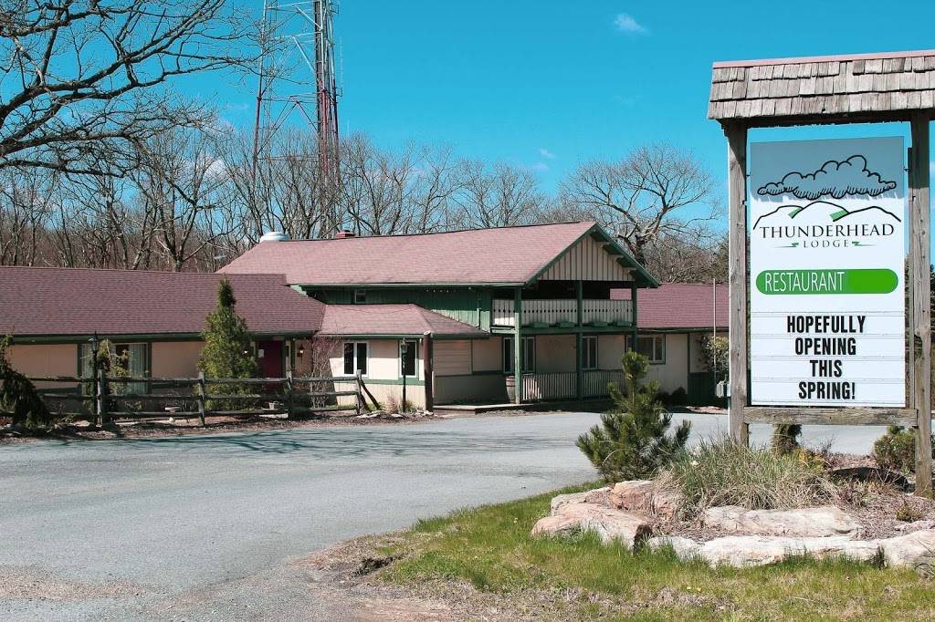 Thunderhead Lodge | restaurant | 2520 W Penn Pike, Andreas, PA 18211, USA | 6102480524 OR +1 610-248-0524