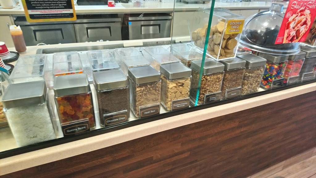 Cold Stone Creamery | bakery | 3350 Footbridge Ln STE 121, Hope Mills, NC 28348, USA | 9102638021 OR +1 910-263-8021