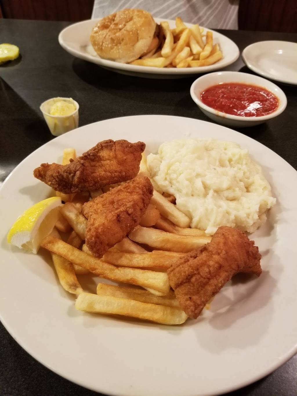 Good Days Restaurant | restaurant | 99 S Main St, West Bridgewater, MA 02379, USA | 5085840077 OR +1 508-584-0077