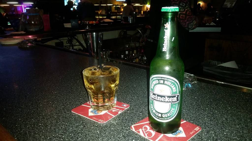 Clicks Billiards | restaurant | 2524 S Semoran Blvd, Orlando, FL 32822, USA | 4072756064 OR +1 407-275-6064