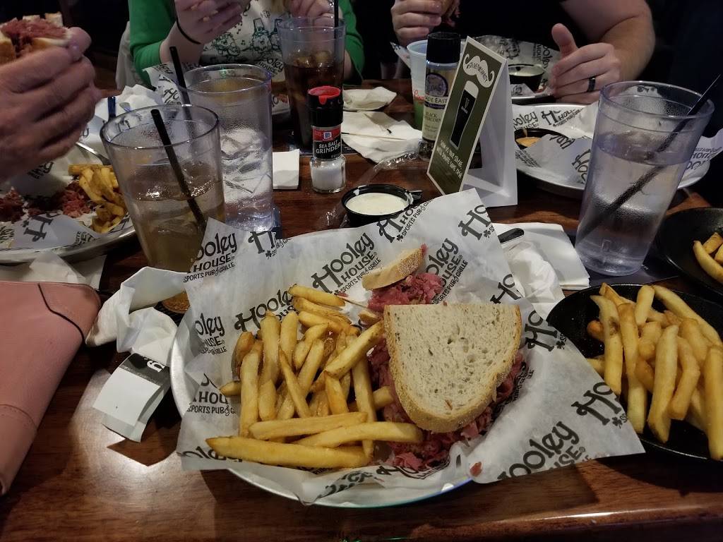 Hooley House Sports Pub & Grille | restaurant | 24940 Sperry Dr, Westlake, OH 44145, USA | 4408352890 OR +1 440-835-2890