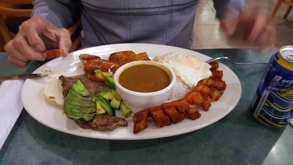 Oh! Que Bueno | restaurant | 2642 N Orange Blossom Trail, Kissimmee, FL 34744, USA | 4079359192 OR +1 407-935-9192