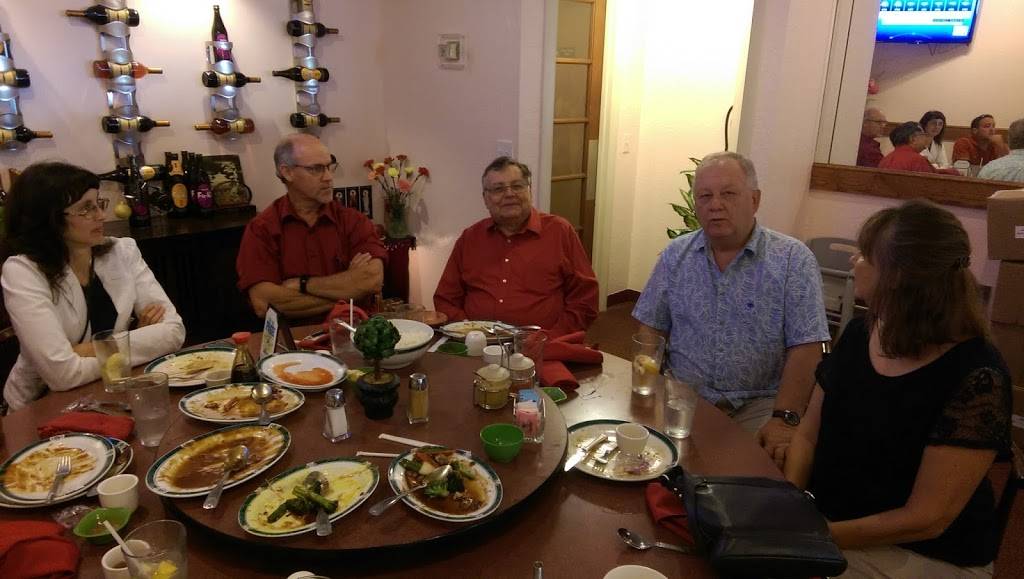 Dragon Court | restaurant | 4250 Alafaya Trail #200, Oviedo, FL 32765, USA | 4073591888 OR +1 407-359-1888