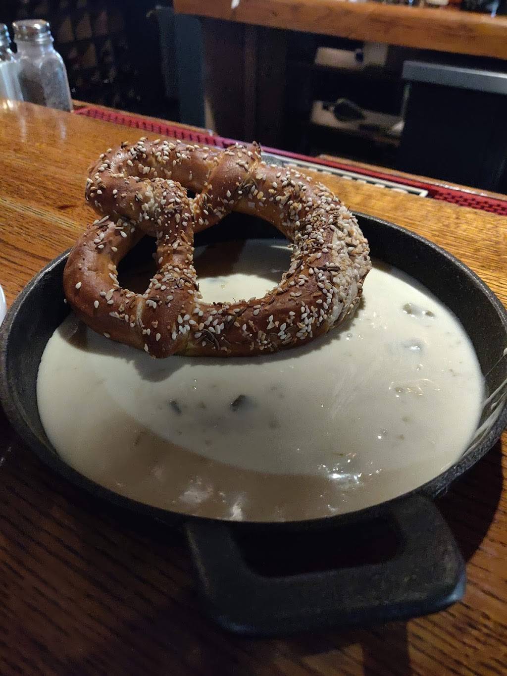 The Tap House at Shaker Mill | restaurant | 5 Albany Rd, West Stockbridge, MA 01266, USA | 4132328565 OR +1 413-232-8565