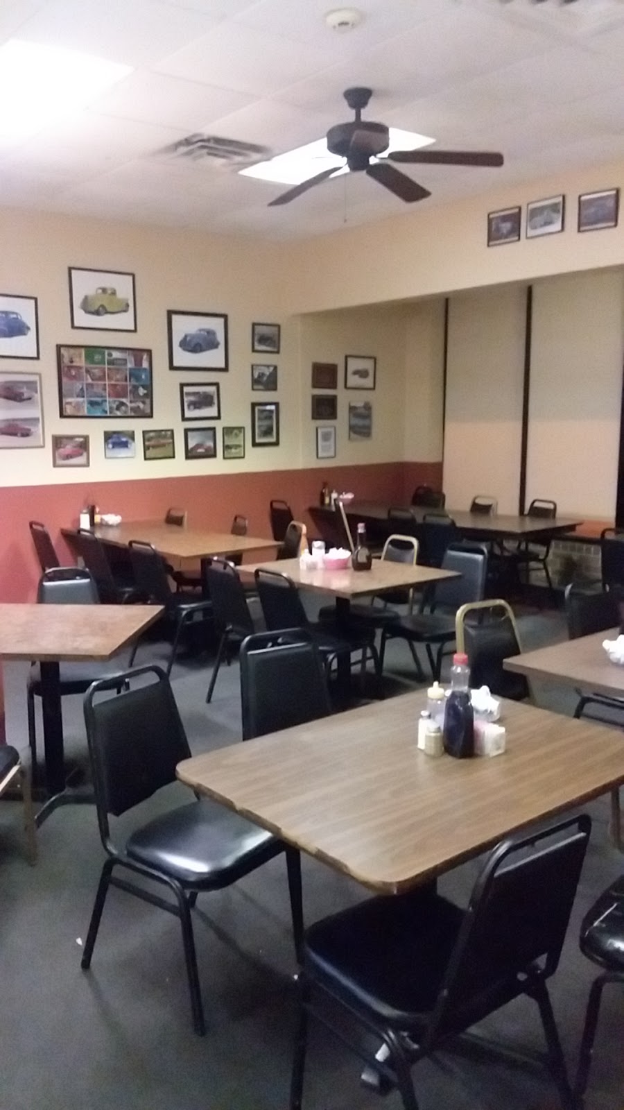 Mels Diner | restaurant | 860 Hwy 62 E, Mountain Home, AR 72653, USA | 8704240469 OR +1 870-424-0469