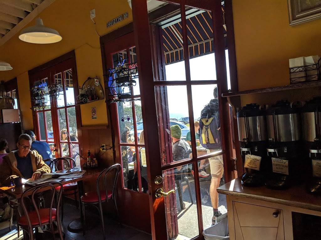 Whale City Bakery Bar & Grill | restaurant | 490 CA-1, Davenport, CA 95017, USA | 8314239009 OR +1 831-423-9009