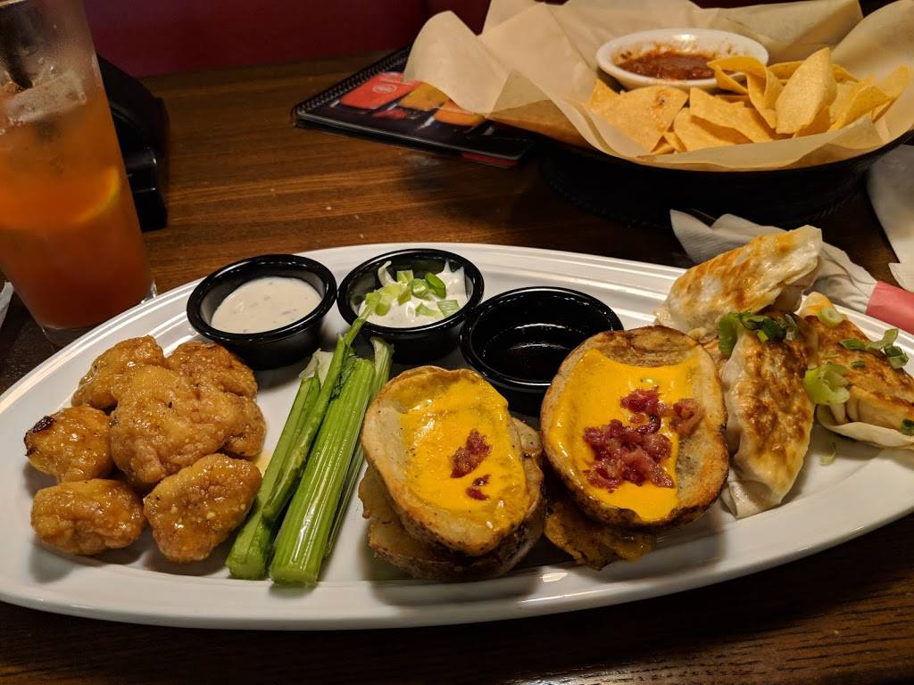 TGI Fridays | restaurant | 348 Boston Post Rd, Orange, CT 06477, USA | 2037990800 OR +1 203-799-0800