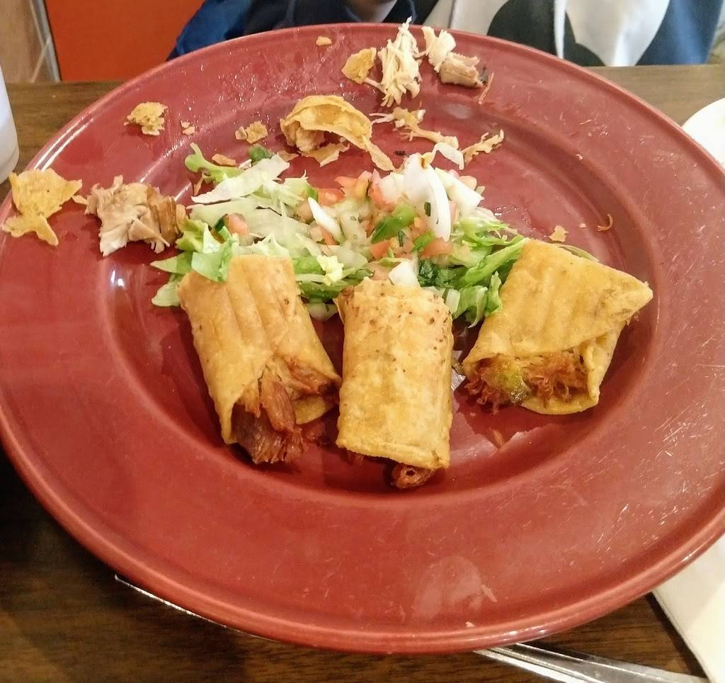 Zacatecas Restaurant | restaurant | 10150 Grand Ave, Franklin Park, IL 60131, USA | 8472605941 OR +1 847-260-5941