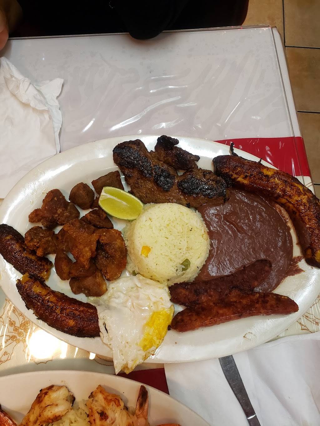 Las Perlas | restaurant | 16008 46th Ave, Flushing, NY 11358, USA | 7188867363 OR +1 718-886-7363