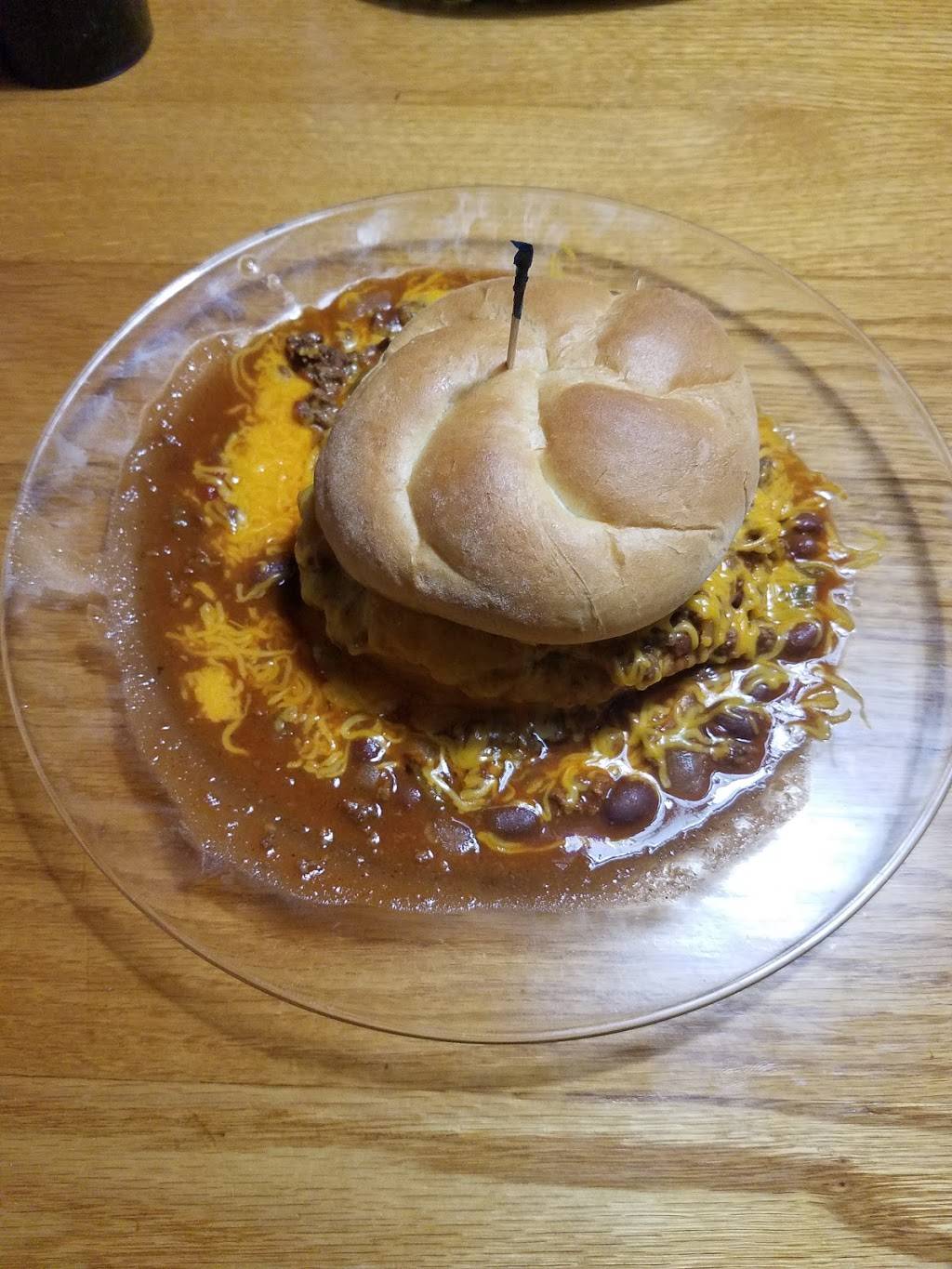 Crabbys Bar & Grill | restaurant | 826 W 1st Ave, Coal Valley, IL 61240, USA | 3097993300 OR +1 309-799-3300