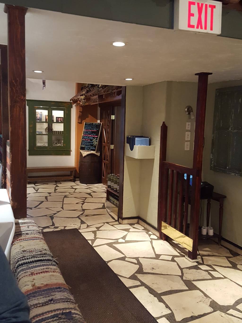 Greek Islands | restaurant | 200 S Halsted St, Chicago, IL 60661, USA | 3127829855 OR +1 312-782-9855