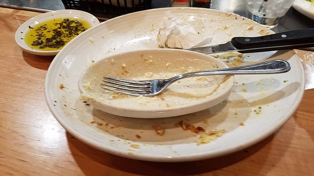 Carrabbas Italian Grill | restaurant | 8137 Point Meadows Way, Jacksonville, FL 32256, USA | 9043632254 OR +1 904-363-2254