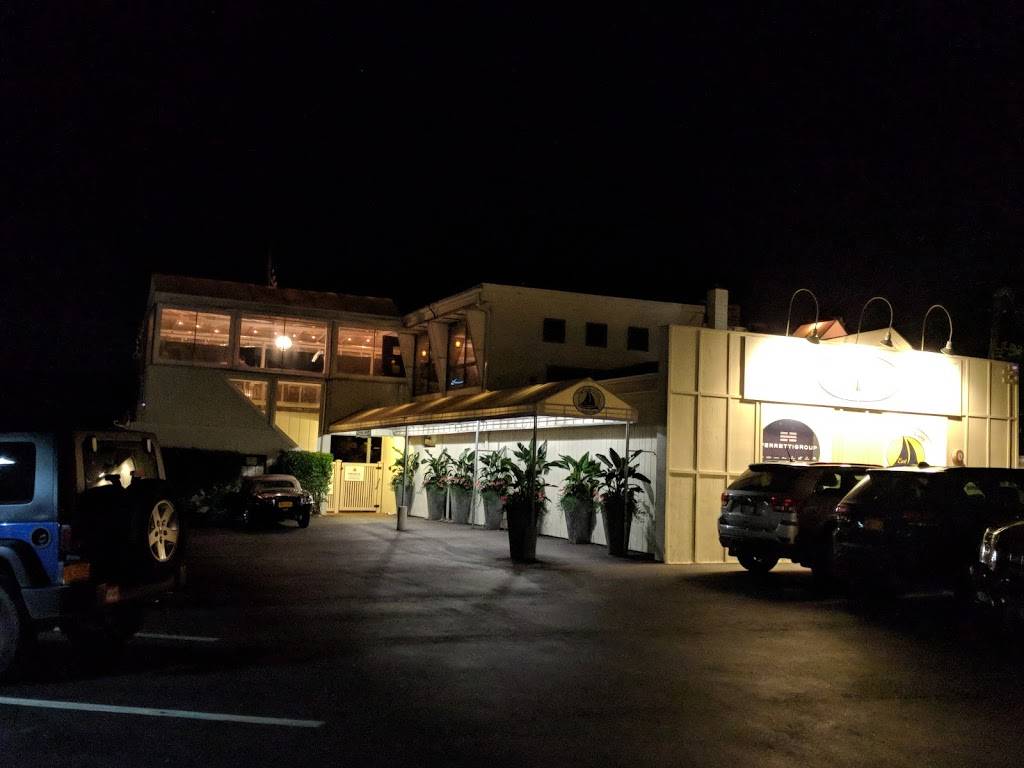 Beacon | restaurant | 4454, 8 W Water St, Sag Harbor, NY 11963, USA | 6317257088 OR +1 631-725-7088