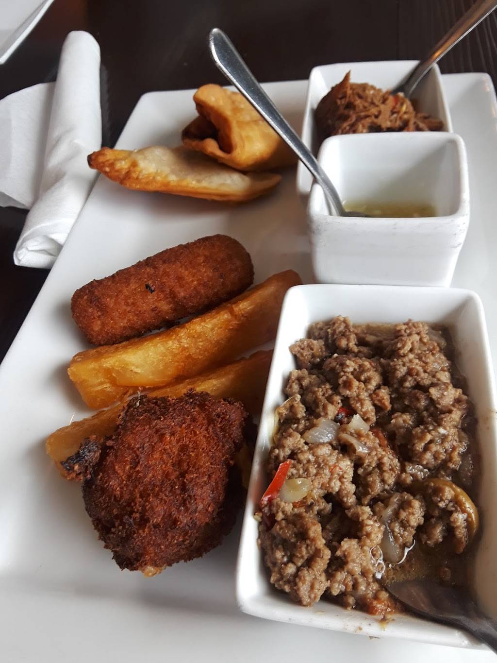 Cuban Island Restaurant | restaurant | 2910 Florida A1A, Indialantic, FL 32903, USA | 3212414886 OR +1 321-241-4886