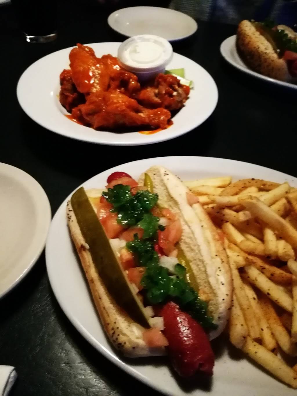 Hob Nob Sports Grill | restaurant | 7200 W Chandler Blvd, Chandler, AZ 85226, USA | 4809404745 OR +1 480-940-4745