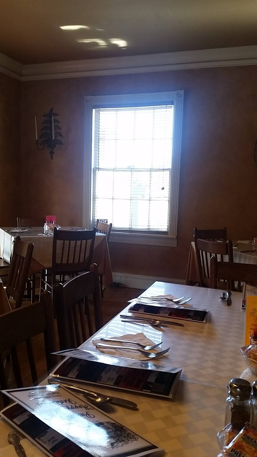 Happy House Restaurant | restaurant | 236 N 8th St, Mayfield, KY 42066, USA | 2702475743 OR +1 270-247-5743