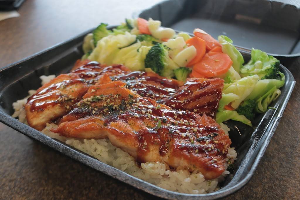 Yogis Grill Scottsdale | restaurant | 10629 N Scottsdale Rd #105, Scottsdale, AZ 85254, USA | 4808901200 OR +1 480-890-1200