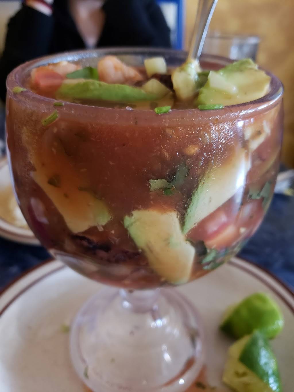 Mariscos La Serenata VIP | restaurant | 19265 Roscoe Blvd, Northridge, CA 91324, USA | 8189931404 OR +1 818-993-1404