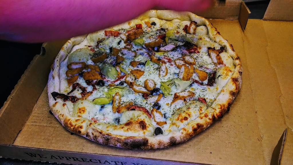 Bullwinkels | restaurant | 606 Beech Mountain Pkwy, Beech Mountain, NC 28604, USA | 8283872354 OR +1 828-387-2354