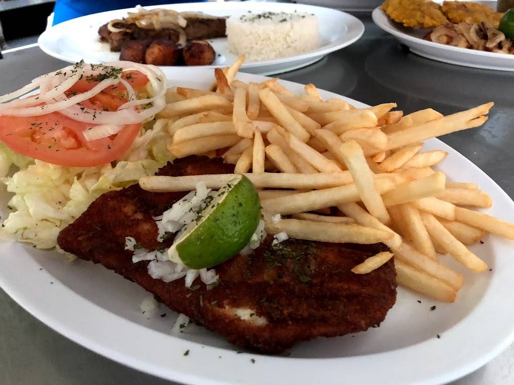 Latin American Cafe | restaurant | 1427 NE 25th Ave, Ocala, FL 34470, USA | 3523512822 OR +1 352-351-2822