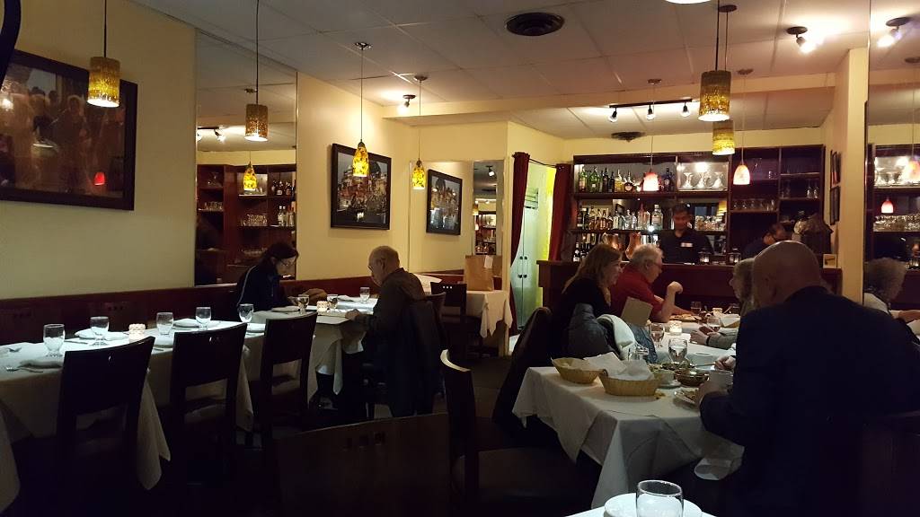 The Copper Chimney | restaurant | 2050 Avenue Rd, North York, ON M5M 4A6, Canada | 6474362538 OR +1 647-436-2538