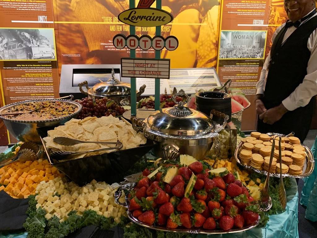 Big Mommas And Grannys Catering | restaurant | 7546 US-70, Bartlett, TN 38133, USA | 9012088125 OR +1 901-208-8125