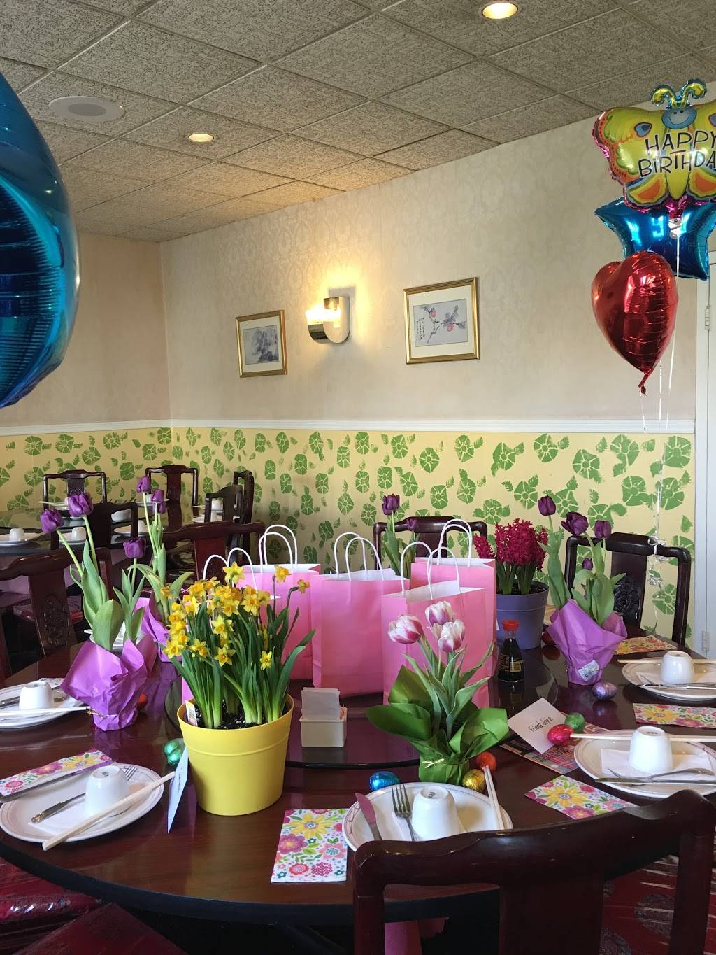 Hunan Dynasty | restaurant | 215 Pennsylvania Ave SE, Washington, DC 20003, USA | 2025466161 OR +1 202-546-6161