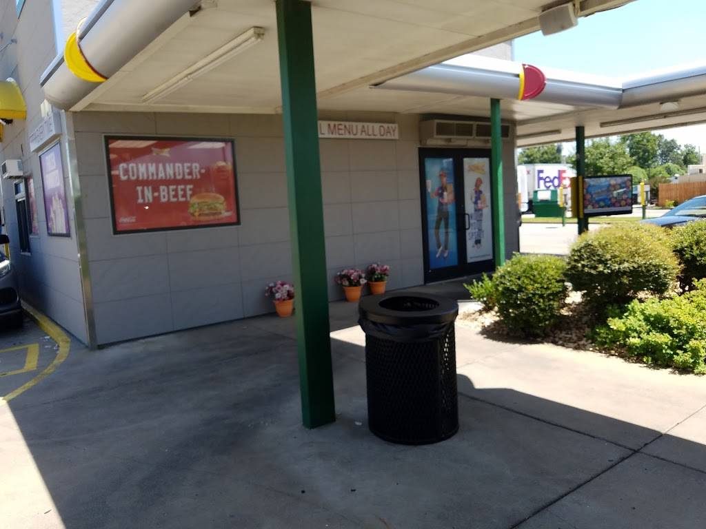 Sonic Drive-In | restaurant | 115 S Bloomington St, Lowell, AR 72745, USA | 4797700656 OR +1 479-770-0656