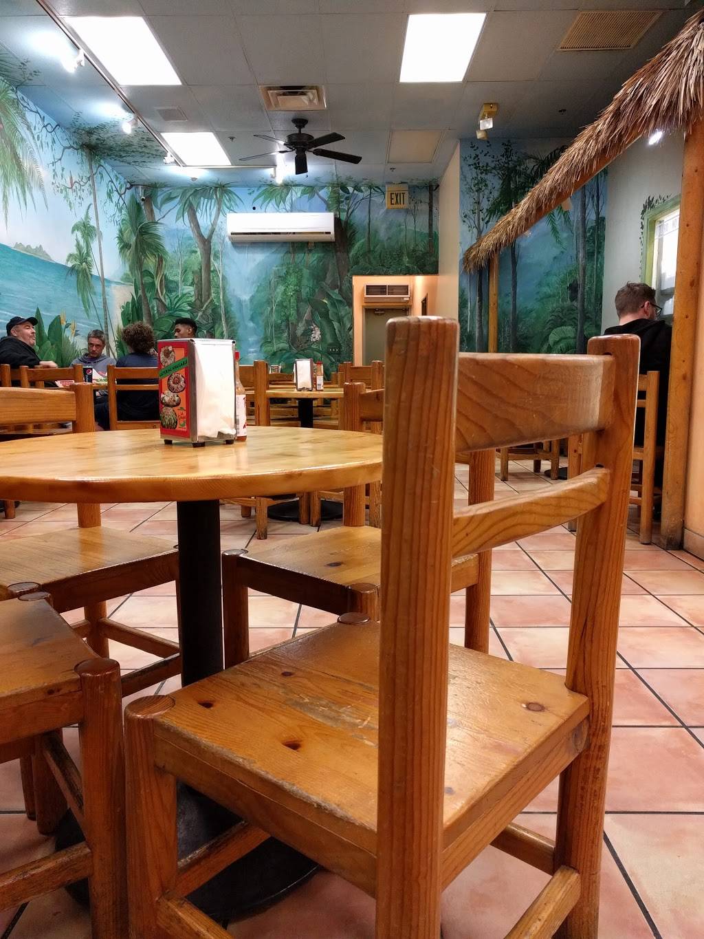Wana Iguana | restaurant | 27750 McBean Pkwy, Santa Clarita, CA 91354, USA | 6612979222 OR +1 661-297-9222