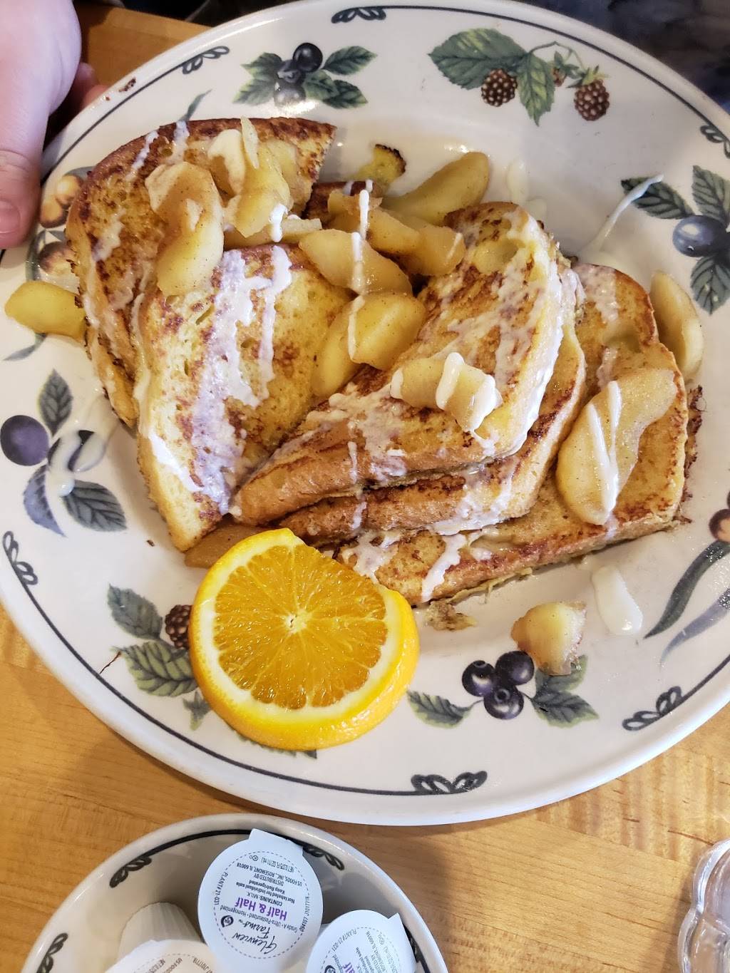 Egglectic Café | restaurant | 221 Town Square, Wheaton, IL 60189, USA | 6302609001 OR +1 630-260-9001