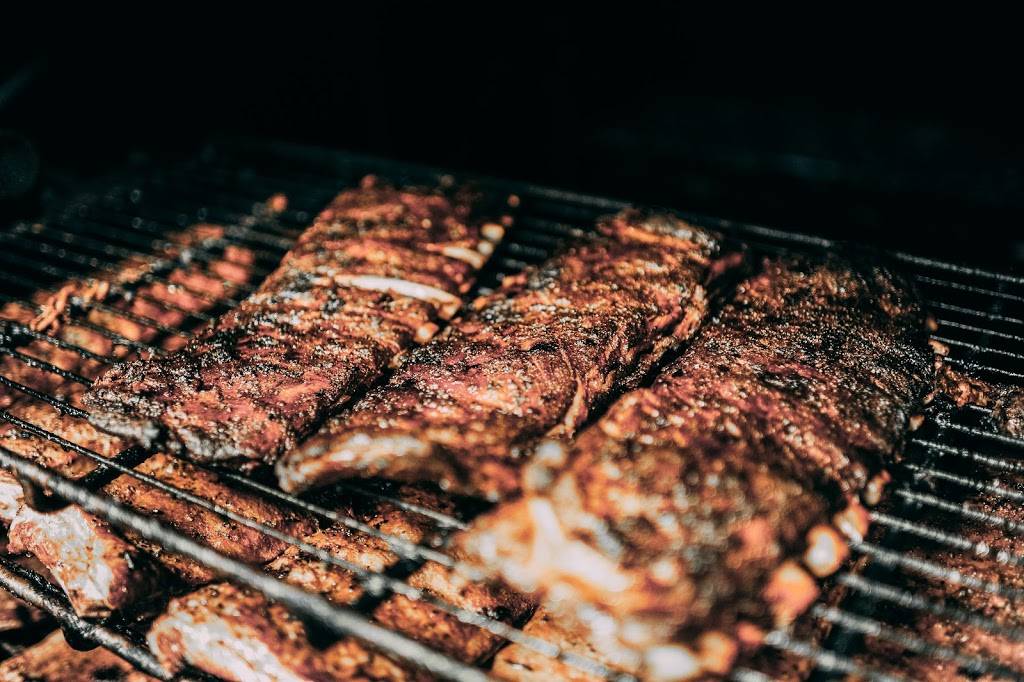 4 Rivers Smokehouse | restaurant | 874 W Osceola Pkwy, Kissimmee, FL 34741, USA | 8444748377 OR +1 844-474-8377