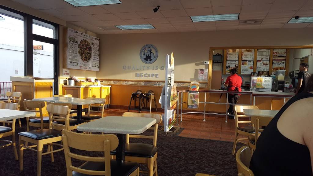 Wendys | restaurant | 618 E St, Chula Vista, CA 91910, USA | 6194255312 OR +1 619-425-5312