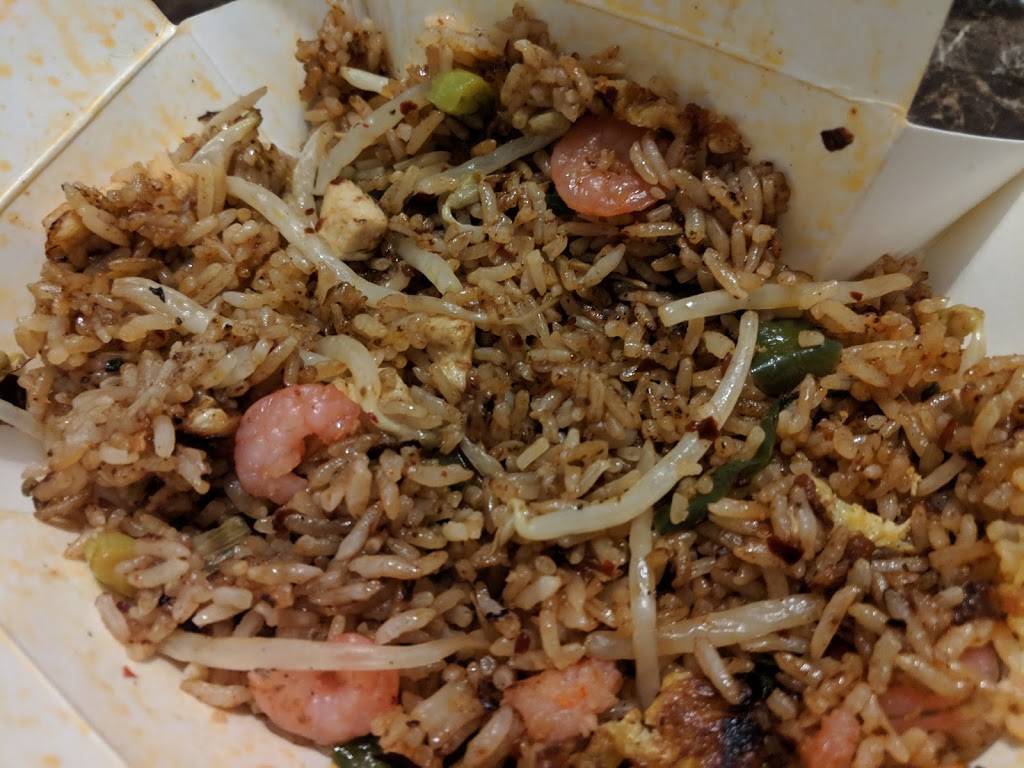 Blue Willow Chinese Restaurant | restaurant | 2418 W Fullerton Ave, Chicago, IL 60647, USA | 7733846499 OR +1 773-384-6499