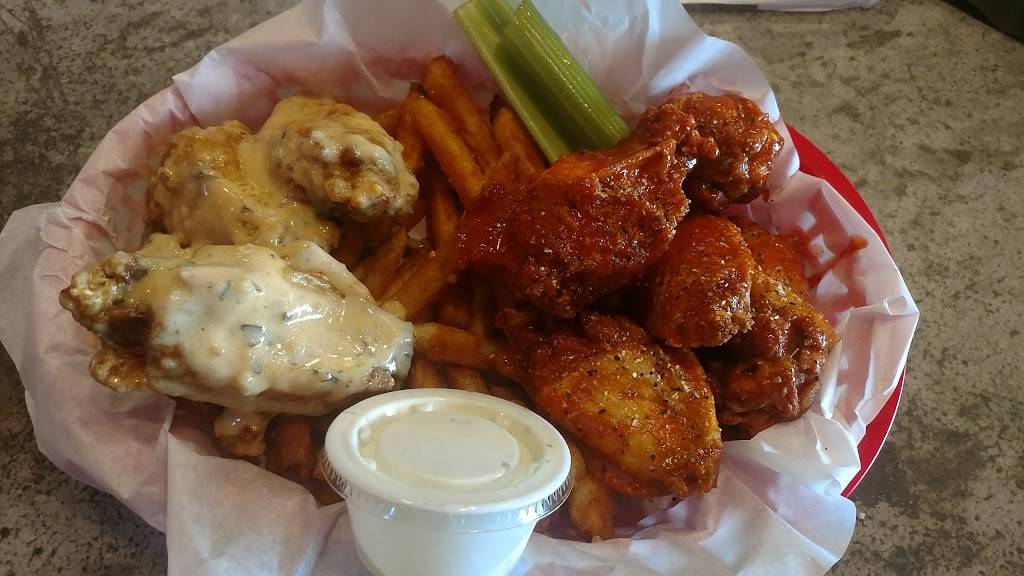 Wicked Wings, Kyle, TX | restaurant | 5401 Farm to Market 1626 #305, Kyle, TX 78640, USA | 5122627957 OR +1 512-262-7957