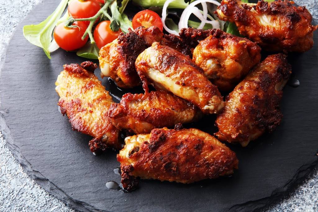 Le Chic Chantier | restaurant | 975 Boulevard Ford, Châteauguay, QC J6J 4Z2, Canada | 4506922622 OR +1 450-692-2622