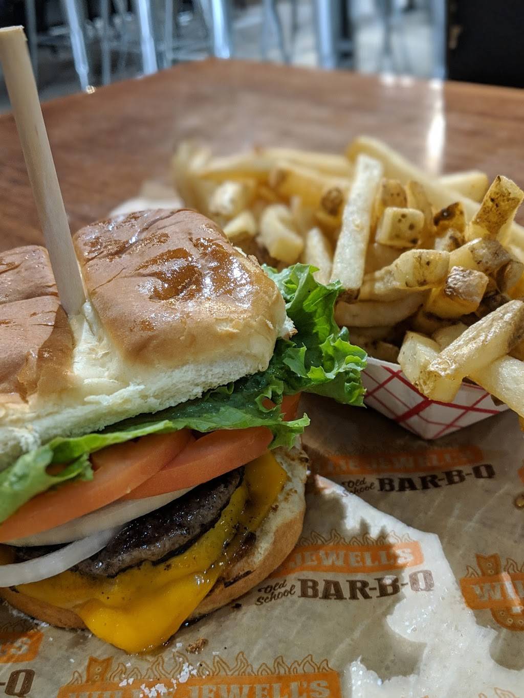 Willie Jewells Old School Bar-B-Q | restaurant | 569 Amherst St, Nashua, NH 03063, USA | 6038094546 OR +1 603-809-4546