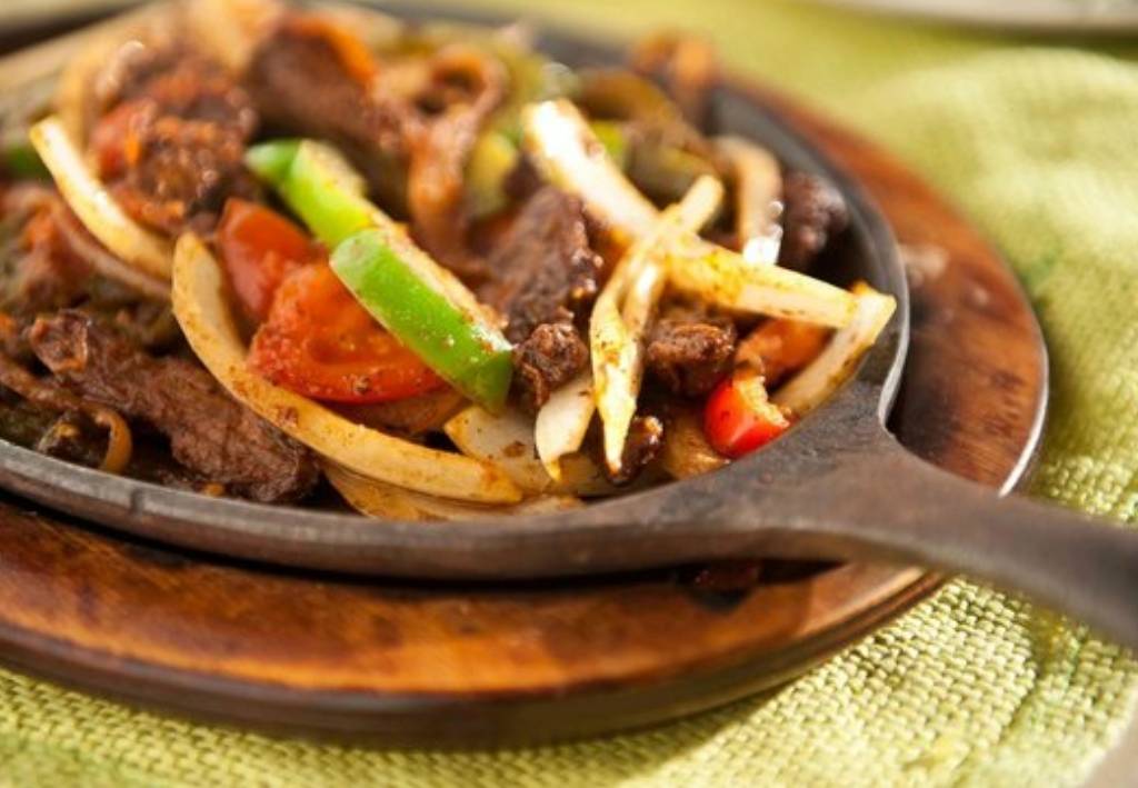 Towne Tavern At Fort Mill | restaurant | 2000 SC-160, Fort Mill, SC 29708, USA | 8038022340 OR +1 803-802-2340