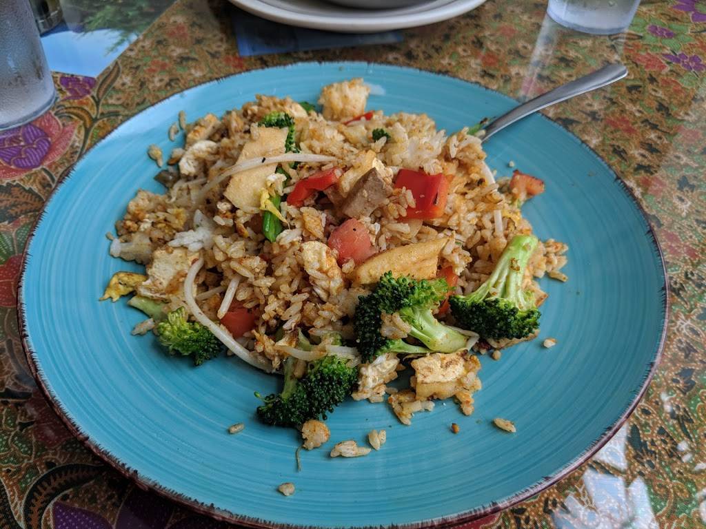 Jennys Kuali | restaurant | 102 E 4th St, Bethlehem, PA 18015, USA | 6107588088 OR +1 610-758-8088