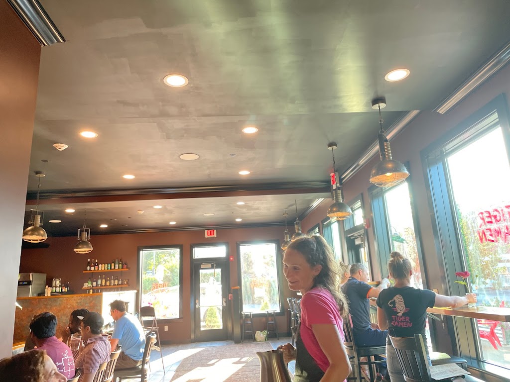 Tiger Ramen | restaurant | 587 Main St Unit 102, Falmouth, MA 02540, USA | 7743926621 OR +1 774-392-6621
