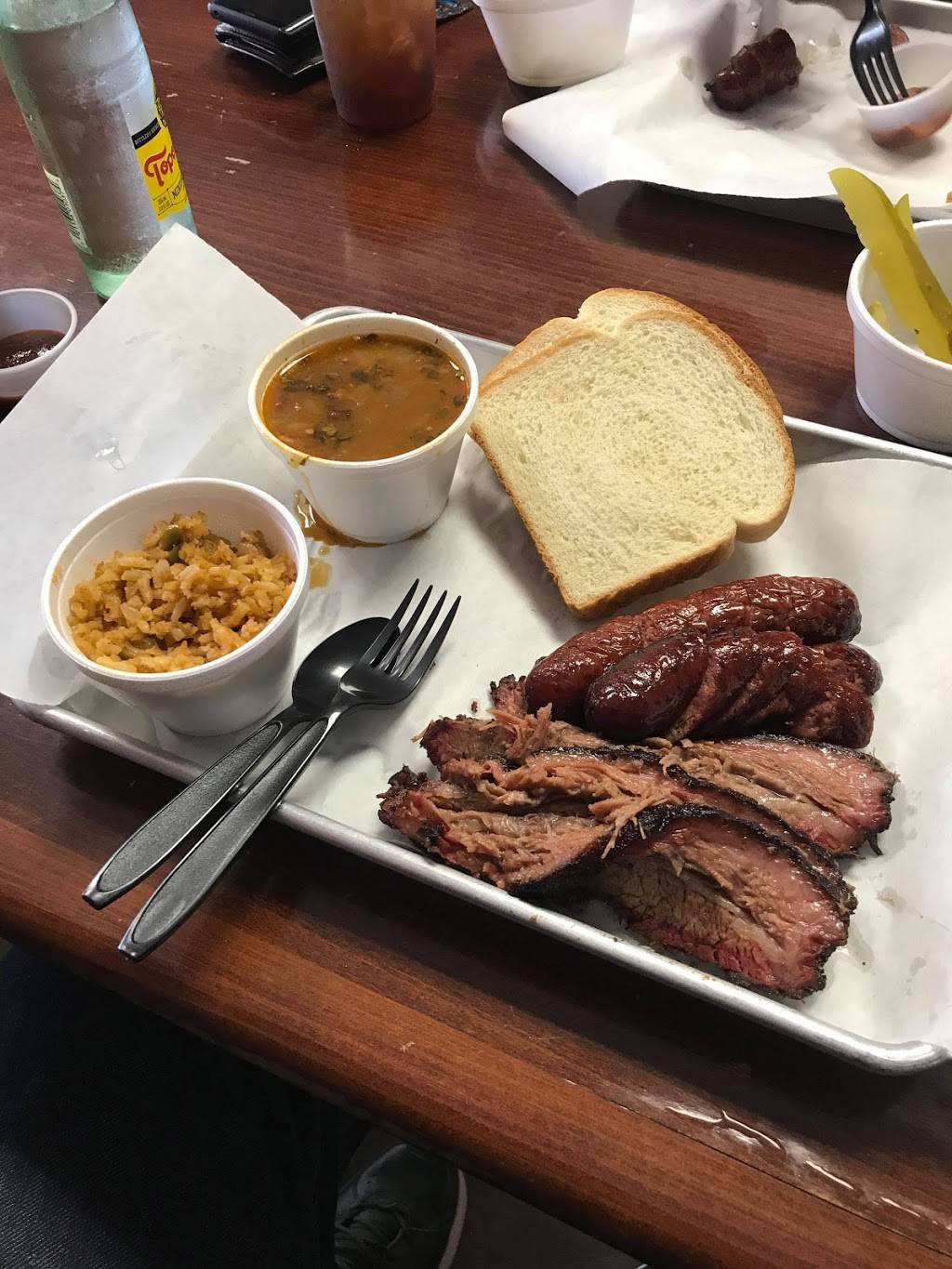 El Monte BBQ | restaurant | 6526 Bandera Rd, San Antonio, TX 78238, USA | 2102671356 OR +1 210-267-1356