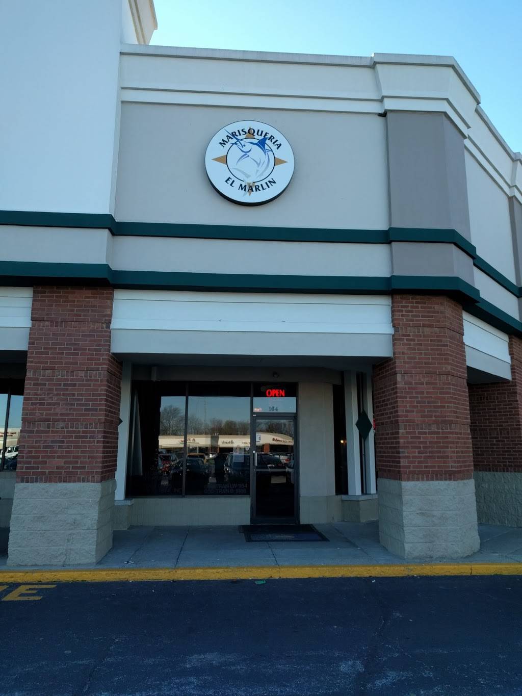 El Marlin Seafood Restaurant | restaurant | 1850 S Hurstbourne Pkwy, Louisville, KY 40220, USA | 5023651777 OR +1 502-365-1777