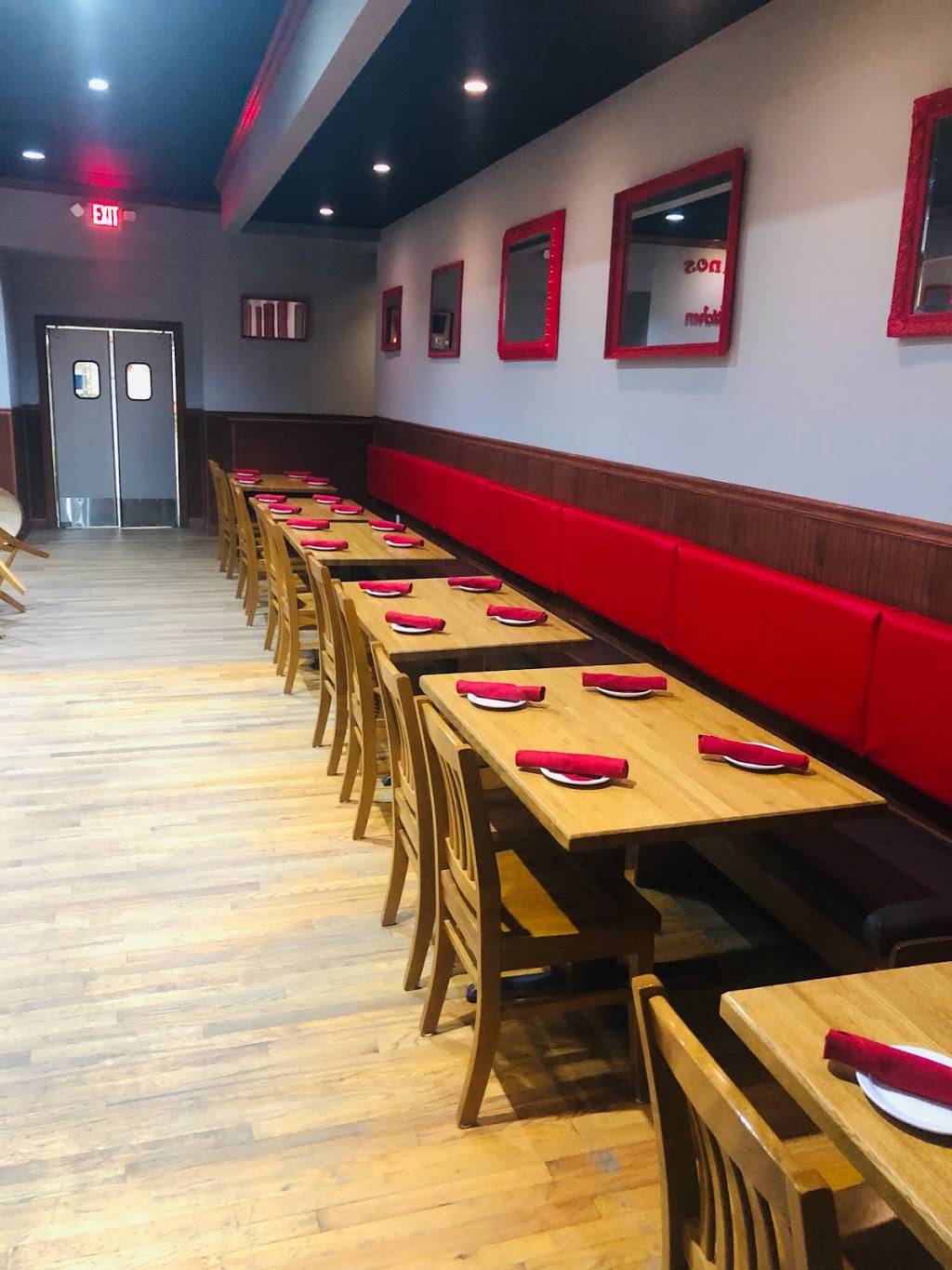 Ginos Italian Grill & Bar | restaurant | 8389 Mayfield Rd, Chesterland, OH 44026, USA | 4406884483 OR +1 440-688-4483