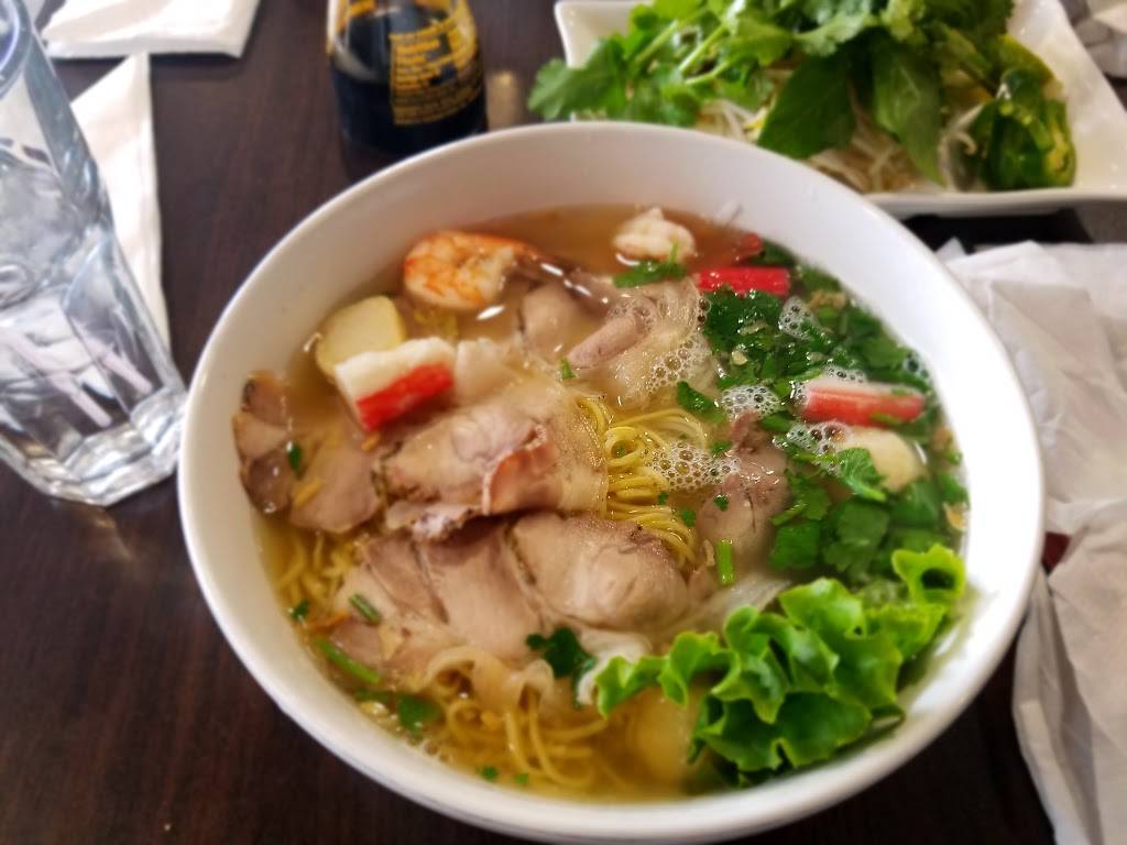 Pho I-10 | restaurant | 1045 Blalock Rd #180, Houston, TX 77055, USA | 3464445617 OR +1 346-444-5617