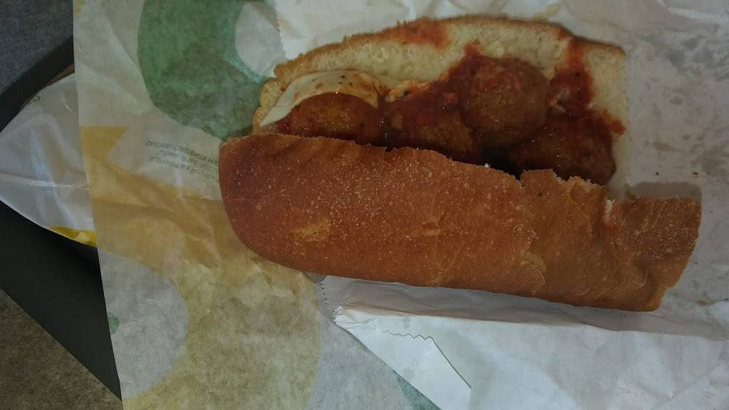 Subway | restaurant | 11076 Harry Hines Blvd, Dallas, TX 75229, USA | 9724842241 OR +1 972-484-2241