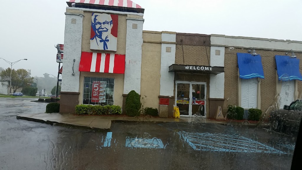 KFC | restaurant | 810 S Craig Ave, Covington, VA 24426, USA | 5409623344 OR +1 540-962-3344